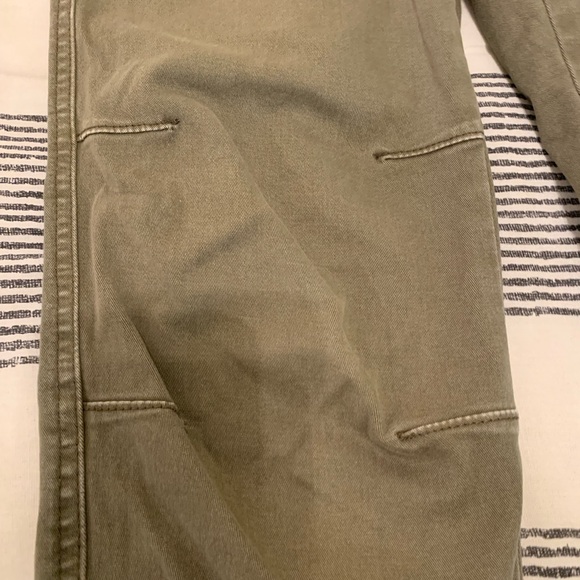 Classy Olive Green White House Black Market Slim Crop Pants - Picture 4 of 7